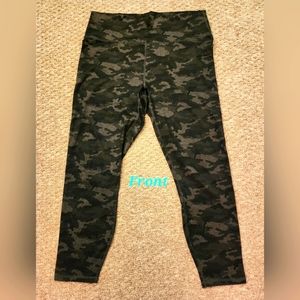 XL Define PowerHold® High-Waisted 7/8 Legging - Charcoal Camo